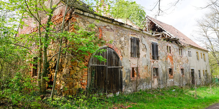 Bauernhof als alte Ruine