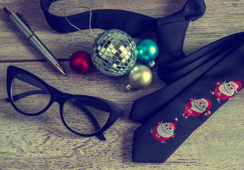 Business Christmas: tie, pen, glasses