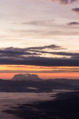 Obraz premium Sea Of Mist With Doi Luang Chiang Dao, View Form Doi Dam in Wianghaeng