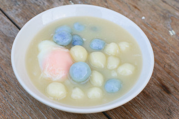 Dumplings in coconut cream