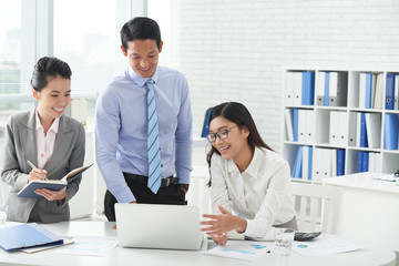 Obraz premium Working on project