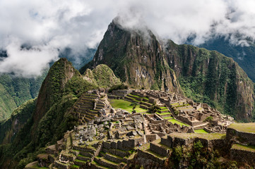 Machu Picchu. Lost city of Inkas in Peru mountains. - obrazy, fototapety, plakaty