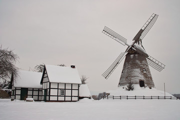 Windmühle im Winter
