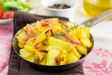 Easy fried potatoes with bacon from microwave oven