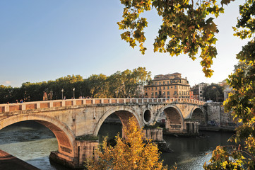 Roma, il Tevere a Ponte Sisto