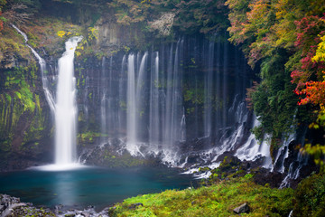 Fototapeta na wymiar Autumn scene of Shiraito waterfall