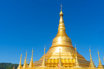 Fototapeta premium Travel Expo at the place of gold in the blue sky.