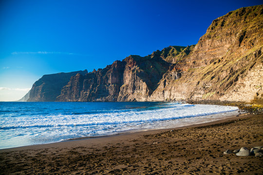 Fototapeta beach Playa de los Guios in Los Gigantes