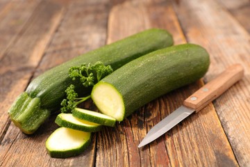 raw courgette