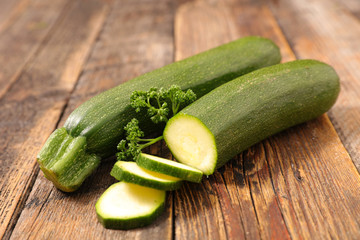 raw courgette