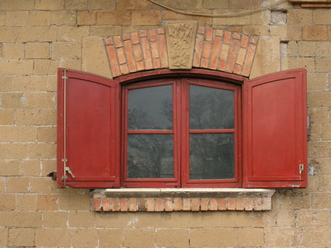 Finestra in casale rustico