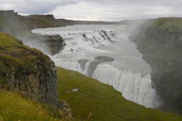 Fototapeta na wymiar Wasserfall Gullfoss auf Island