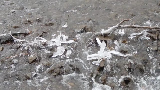 rivi&egrave;re en hiver