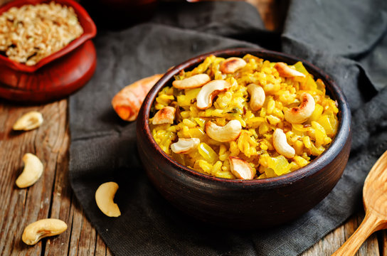Turmeric rice with cashew nuts