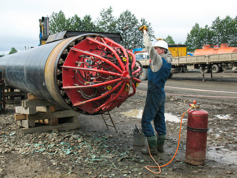 Work heats mounting centralizer pipeline. Centralizer.