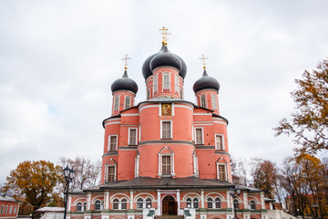 Fototapeta na wymiar Russian Orthodox Church in Moscow