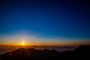 Fototapeta na wymiar Sunrise at Haleakala Maui