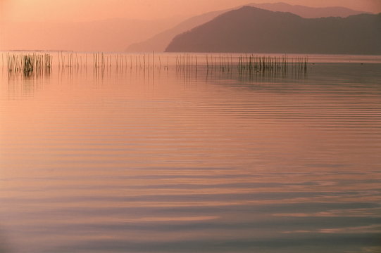 夕霞の琵琶湖