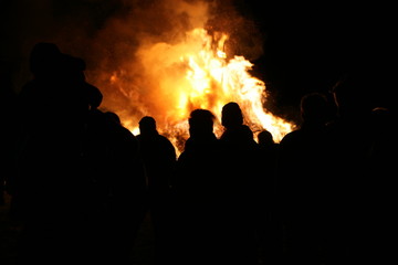 bonfire funken