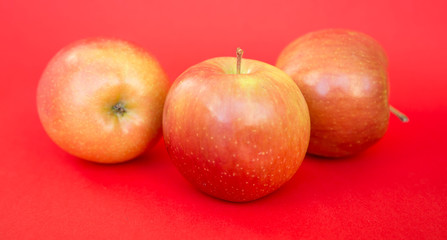 apples