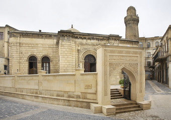 Fototapeta na wymiar Mosque Cuma in Baku. Azerbaijan 