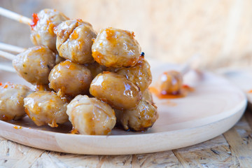 Grilled beef meatballs with sweet and spicy sauce