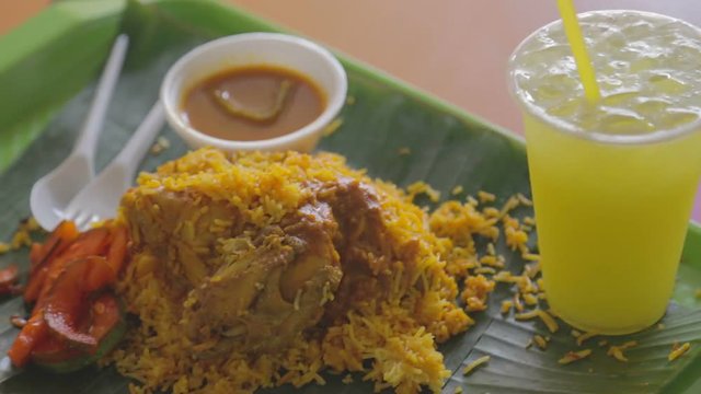 close-up of chicken bryani