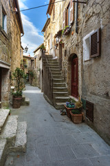 Fototapeta na wymiar Alleys in a small town in southern Tuscany.