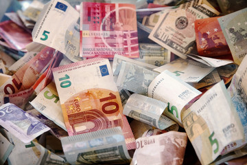 banknotes of various countries