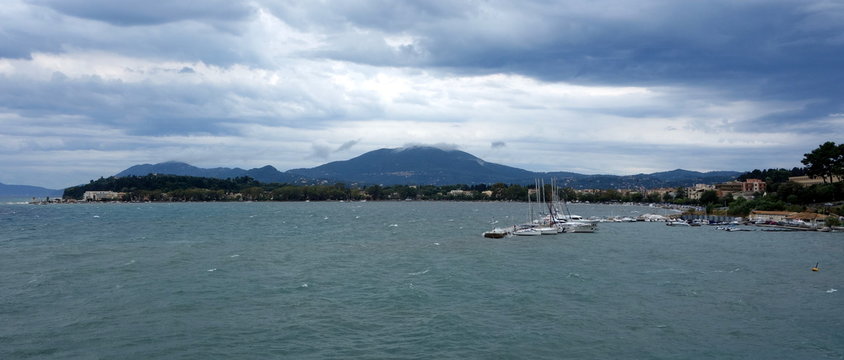 Corf&uacute;