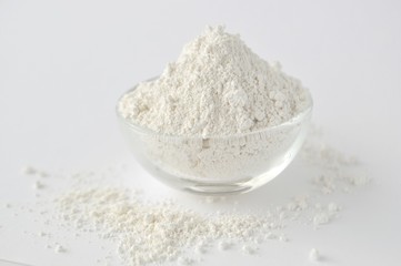 Kaolin clay white powder cosmetic grade for face mask and spa treatments