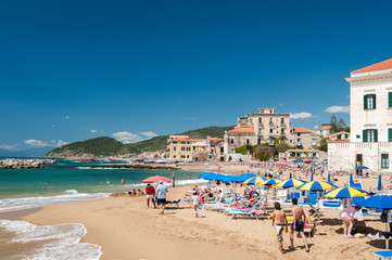 Fototapeta na wymiar Strand von Santa Maria di Castellabate