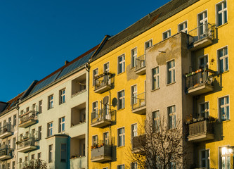 Obraz na płótnie Canvas Restored houses in Berlin-Prenzlauer Berg