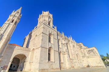 Fototapeta na wymiar Mosteiro dos Jerónimos em Lisboa