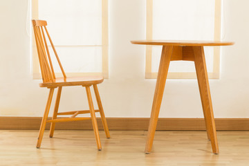 Dinning room table and chair