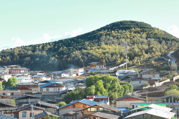 Obraz premium The beautiful view in Shangri-La, formerly known as Zhongdian County, is the capital of Diqing Autonomous Prefecture.Yunan, China