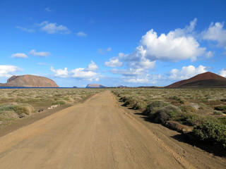 Camino de tierra en las islas canarias