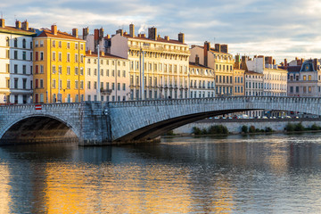 Fototapeta na wymiar Bridge in french city of Lyon
