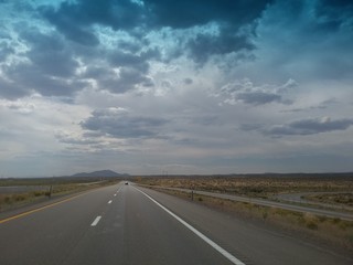 Naklejka premium Road to the Horizon