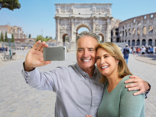 Naklejka premium Mature couple selfie.
