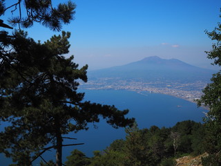 Fototapeta na wymiar Golfo di Napoli visto dal Faito