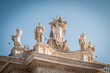 Fototapeta na wymiar statue a san pietro vaticano roma