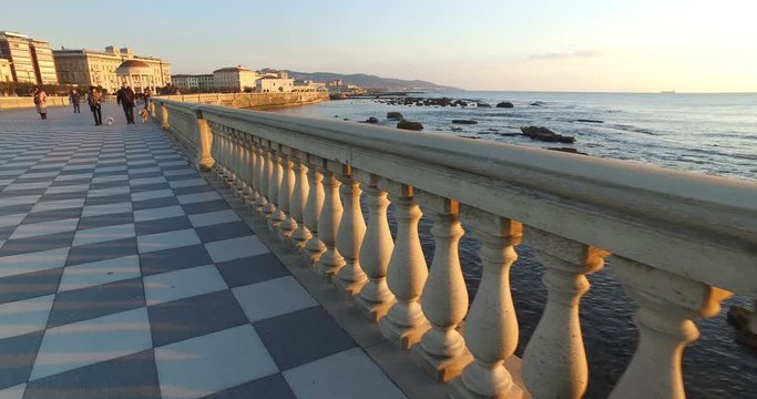 Livorno, differenti inquadrature della terrazza Mascagni. Riprese con steady camera. 