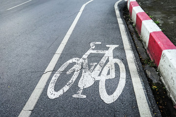 bicycle lane signage on street