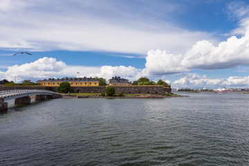 Obraz premium Summer view of Suomenlinna (Sveaborg) sea fortress in Helsinki,