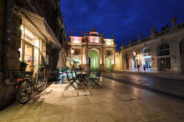 Fototapeta na wymiar Summer evening on the Place Stanislas in Nancy 