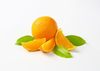 Whole orange and slices