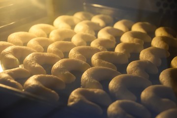 Weihnachtsplätzchen backen