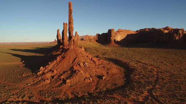 Monumen Valley Aerial Totem Pole 08 Sunset