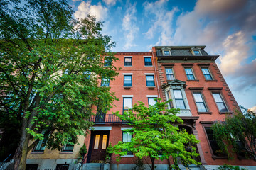 Naklejka premium Historic buildings on Bunker Hill, in Charlestown, Boston, Massa